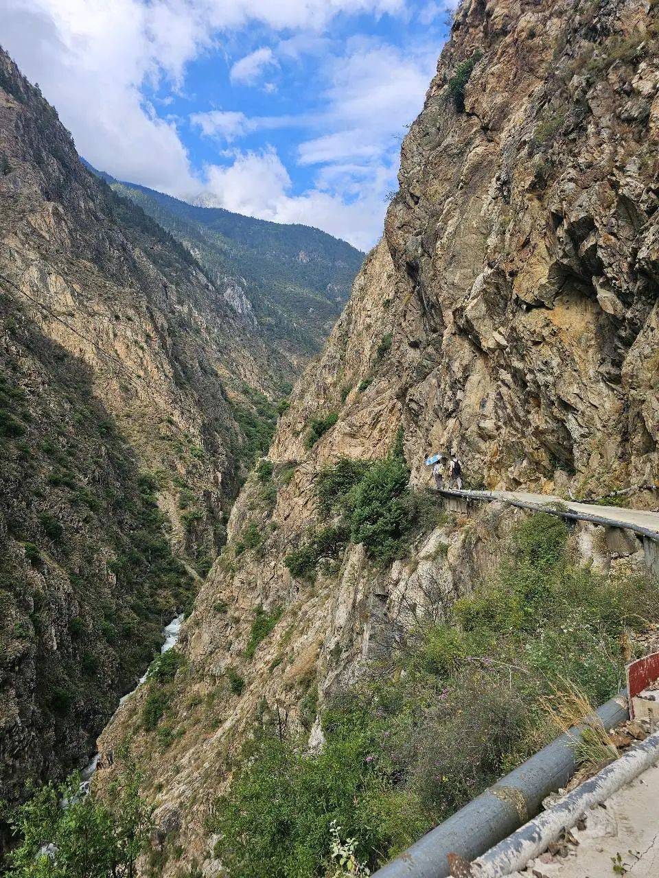 门徒娱乐:天堂在左,雨崩在右