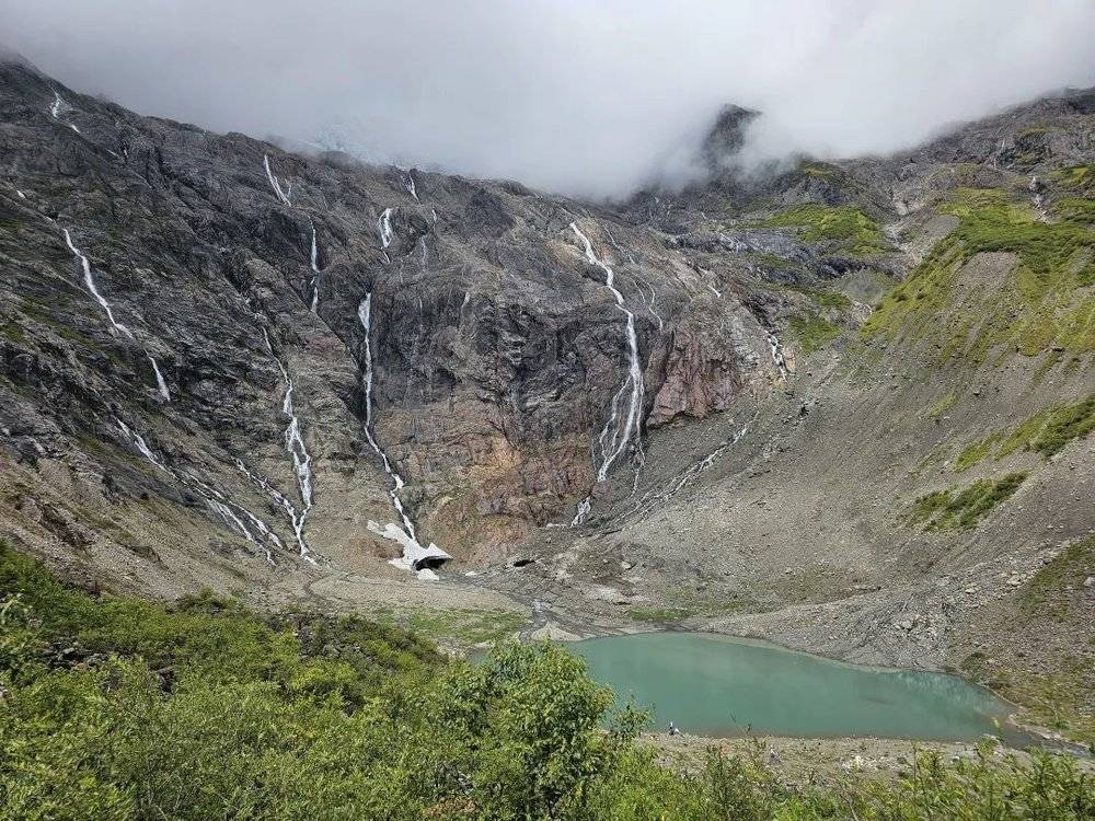 门徒娱乐:天堂在左,雨崩在右
