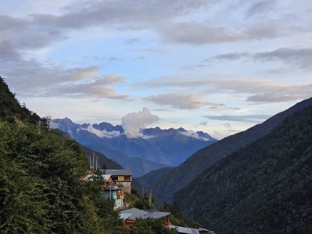门徒娱乐:天堂在左,雨崩在右